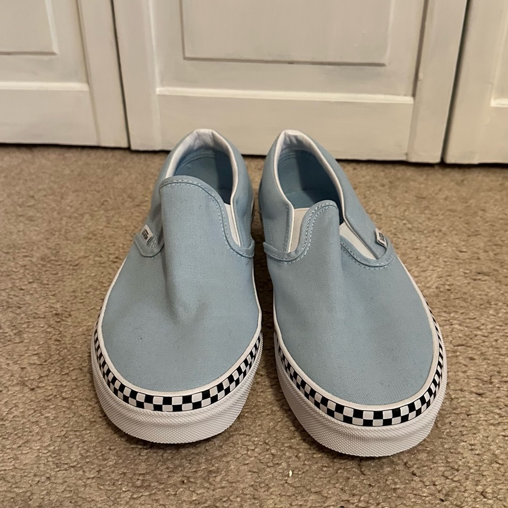 Vans - Picture 2 of 4